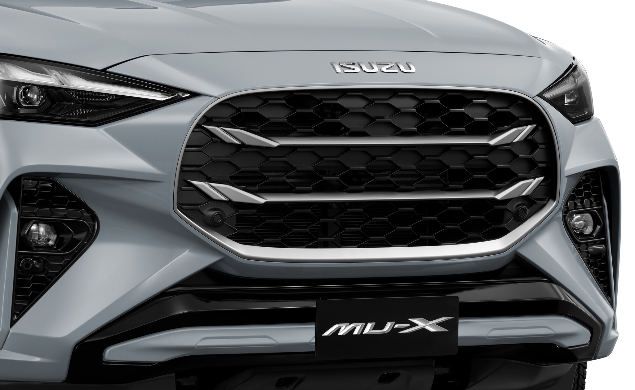 MU-X — photo 3