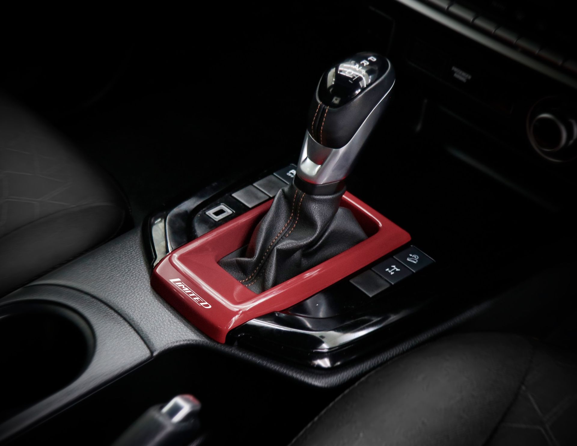 The gear selector in an Isuzu cabin